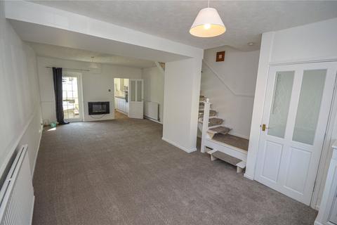 2 bedroom terraced house to rent, Dowling Street, Town Centre, Swindon, SN1