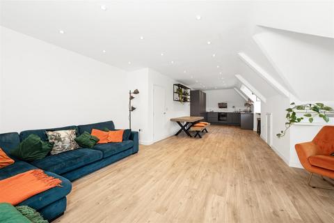 undefined, Godstone Road, Whyteleafe CR3