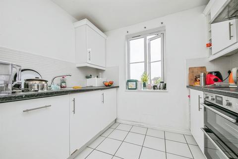 2 bedroom apartment for sale, Bradford Drive, Colchester