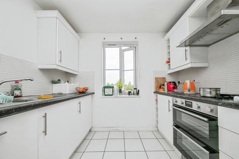 2 bedroom apartment for sale, Bradford Drive, Colchester