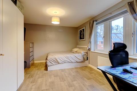 2 bedroom apartment for sale, Trinity Circle, Buckinghamshire HP11