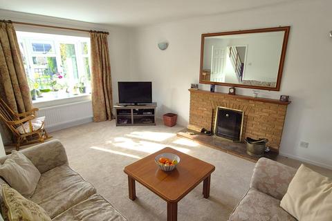 4 bedroom detached house for sale, Ivel Close, Biggleswade SG18