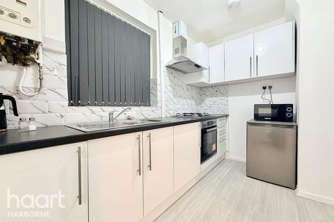 3 bedroom semi-detached house to rent, Glebe Road, Solihull