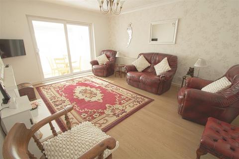 2 bedroom semi-detached bungalow for sale, Mill Road, Billericay CM11
