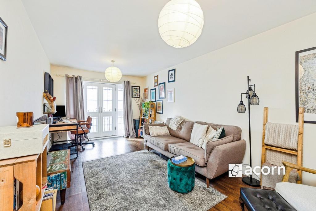 Living Room (3)