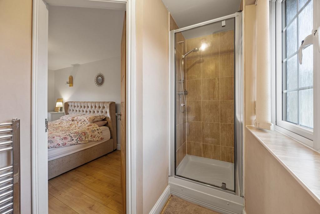 En suite shower room