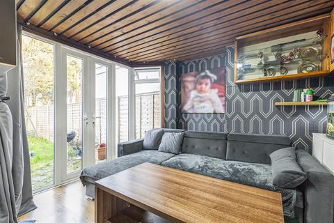 undefined, Firs Drive, Cranford, Hounslow TW5