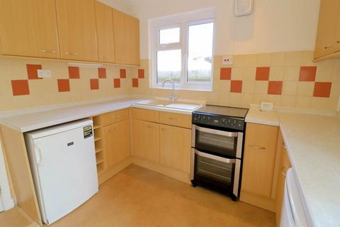 4 bedroom semi-detached house to rent, Milton Road, Cambridge, CB4