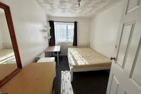 1 bedroom in a house share to rent, Waterloo Street, Southsea, PO5