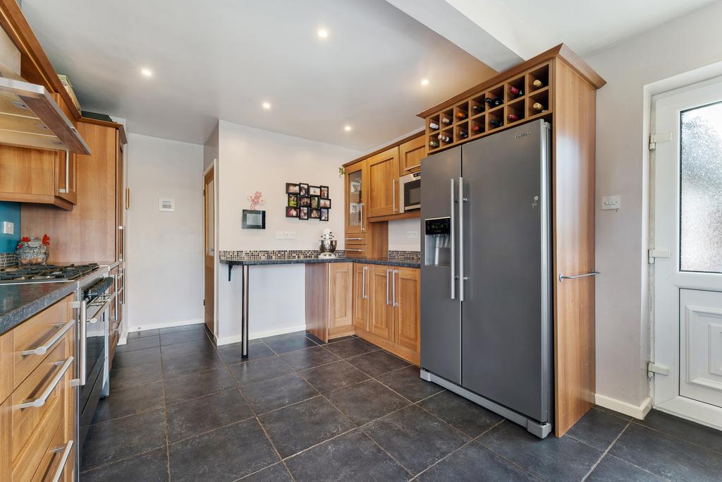 2 BEECHMORE24.jpg