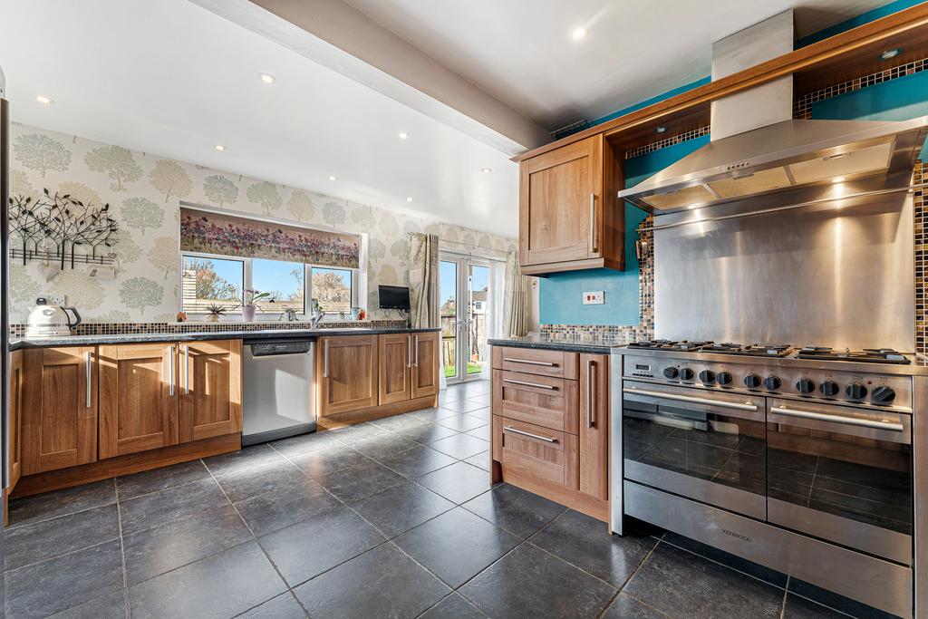 2 BEECHMORE25.jpg