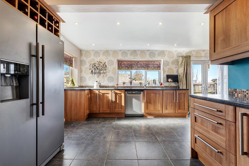 2 BEECHMORE27.jpg