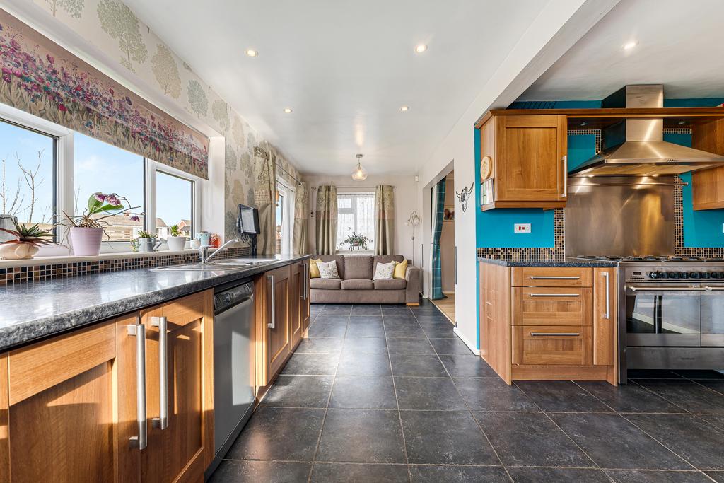 2 BEECHMORE21.jpg