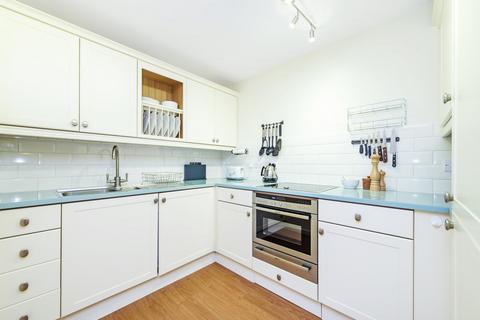 1 bedroom flat to rent, Queensborough Terrace, Bayswater, London, W2