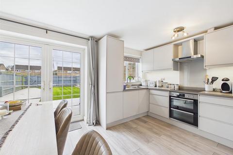 3 bedroom end of terrace house for sale, Slattenham Close, Aylesbury HP19