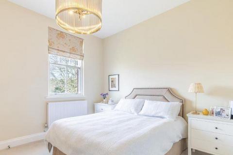 3 bedroom property to rent, Elgin Avenue, London