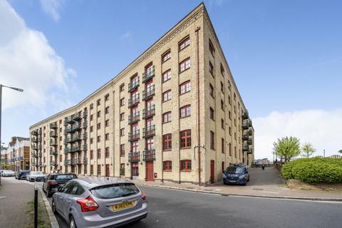 undefined, Rotherhithe Street, Surrey Quays, London, SE16