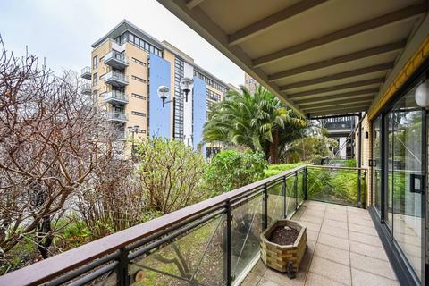 undefined, Ocean Wharf, E14, Docklands, London, E14