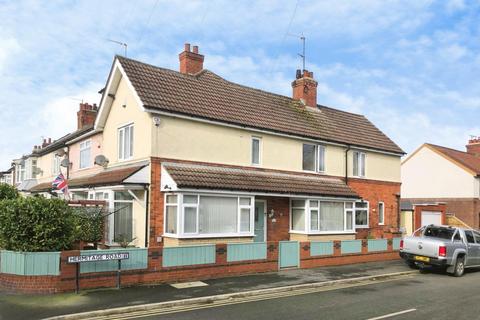 3 bedroom end of terrace house for sale, Hermitage Road, Bridlington, YO16 4HF
