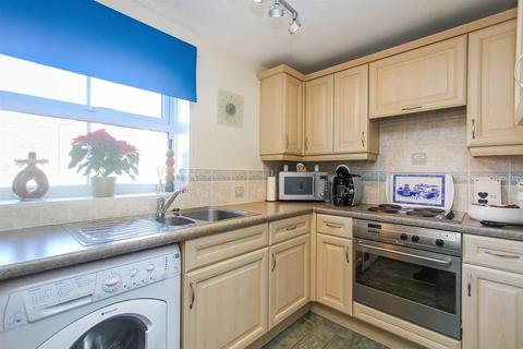 2 bedroom apartment for sale, Belvedere Gardens, Benton, Newcastle Upon Tyne