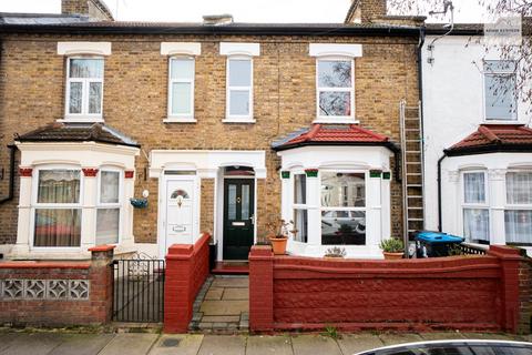 2 bedroom house for sale, Henderson Road, London N9