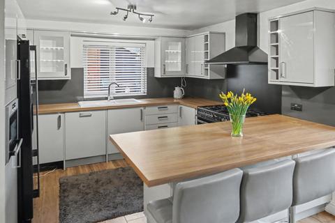 3 bedroom semi-detached house for sale, Springfield Avenue, Banbury
