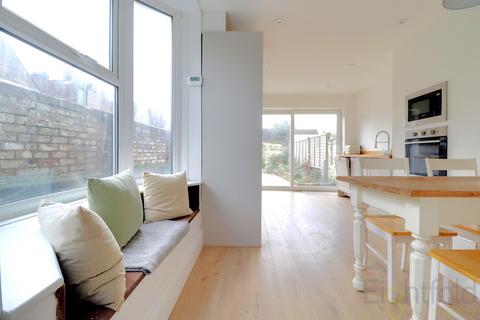 5 bedroom end of terrace house for sale, North Ham Road, Littlehampton, West Sussex