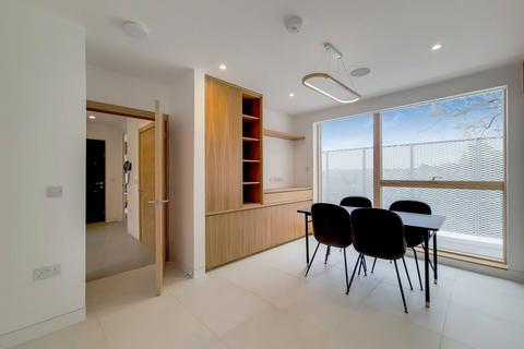 3 bedroom detached house to rent, Hillside Road, Streatham Hill, LONDON, SW2