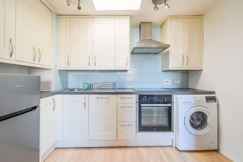 undefined, Mile End Road, Stepney, London, E1