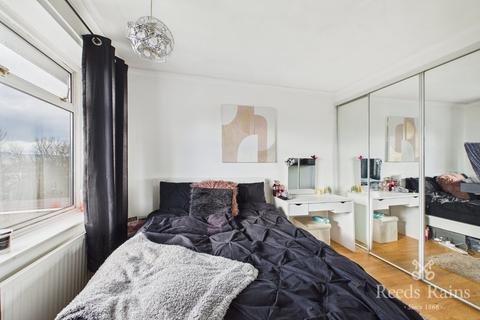 3 bedroom semi-detached house for sale, Binsted Avenue, Sheffield S5