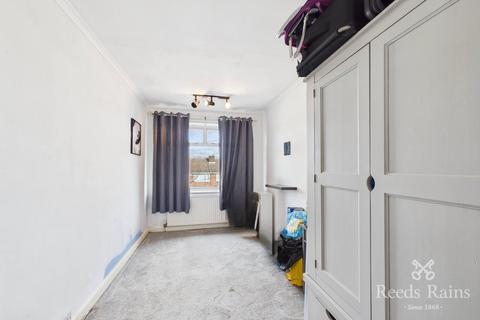 3 bedroom semi-detached house for sale, Binsted Avenue, Sheffield S5