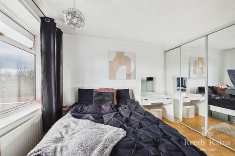 3 bedroom semi-detached house for sale, Binsted Avenue, Sheffield S5