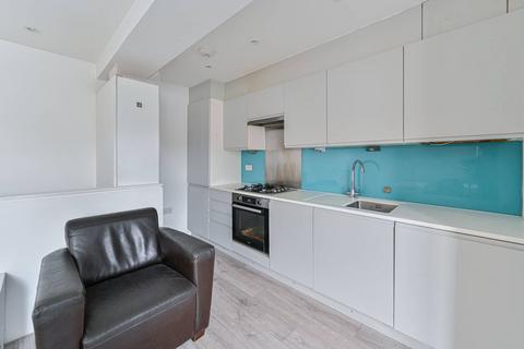 2 bedroom flat to rent, Fanthorpe Street, West Putney, London, SW15