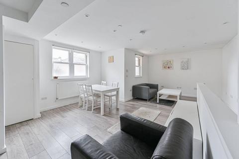2 bedroom flat to rent, Fanthorpe Street, West Putney, London, SW15