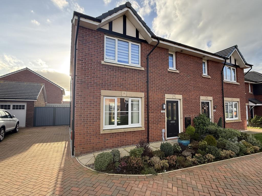 3 bedroom Semi Detached for sale