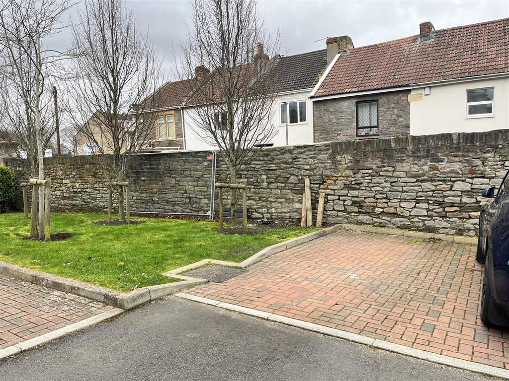 Front/Parking