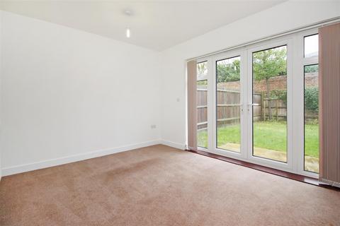 undefined, Invicta Close, Canterbury, Kent, CT1