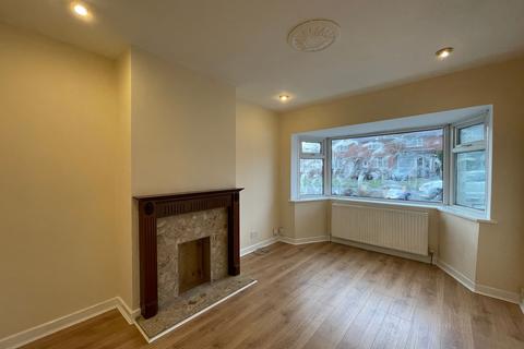 3 bedroom terraced house to rent, Thornbridge Avenue, Birmingham, B42