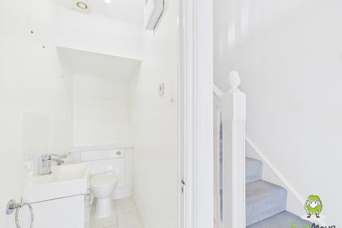 3 bedroom detached house for sale, Speckled Wood Road, Basingstoke, Hampshire, RG24