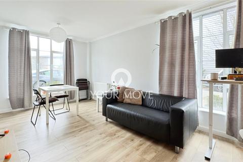2 bedroom flat to rent, Cornwallis Road, London SE18