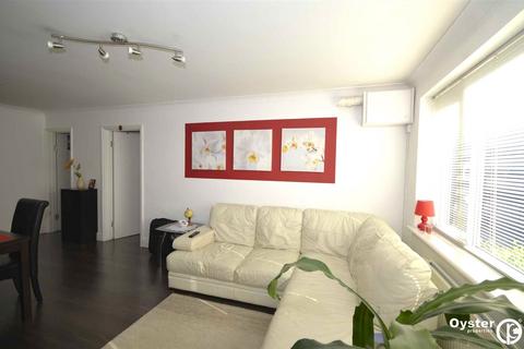 1 bedroom apartment to rent, Oakleigh Road South, Southview, N11