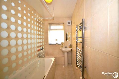 1 bedroom apartment to rent, Oakleigh Road South, Southview, N11