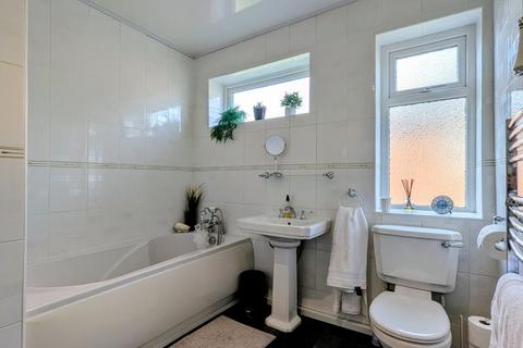 3 bedroom property for sale, St. Marys Avenue, South Shields, NE34