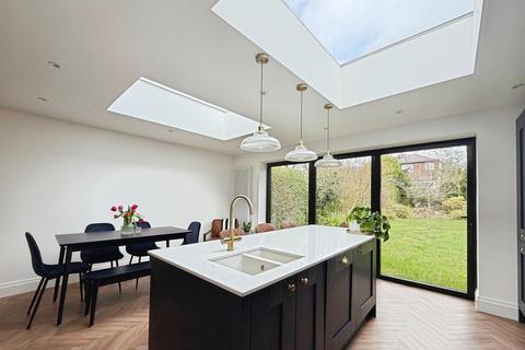 3 bedroom semi-detached house for sale, Green Hayes Avenue, Wigan, WN1