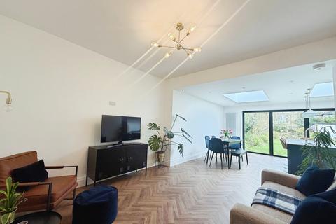 3 bedroom semi-detached house for sale, Green Hayes Avenue, Wigan, WN1