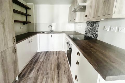 2 bedroom flat to rent, Town Lane, PO36