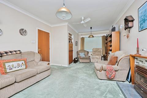 4 bedroom detached bungalow for sale, Old Becclesgate, Dereham