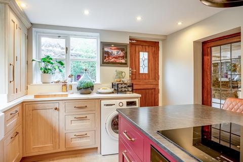 undefined, Main Street Wroxton Banbury, Oxfordshire, OX15 6PT