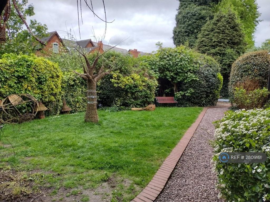 Large Communal Garden