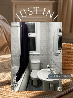 Studio to rent, London, London, N13